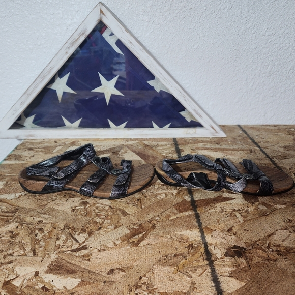 Orthaheel Sandals Women Black Yasmini Imitation Snake Hook & Loop Strap -SIZE  7 - Picture 2 of 6